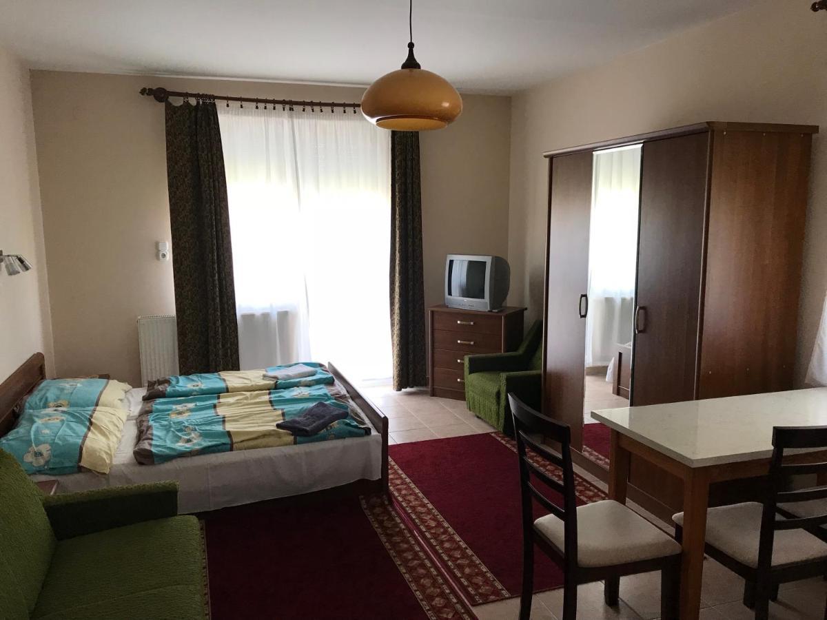 Hajdúszoboszló Izabella Panzio B&B 외부 사진