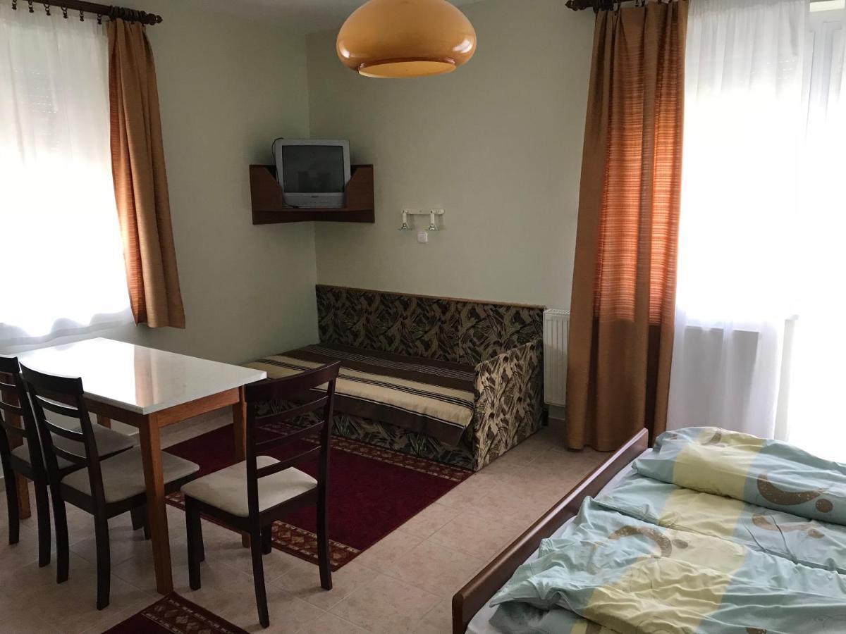 Hajdúszoboszló Izabella Panzio B&B 외부 사진